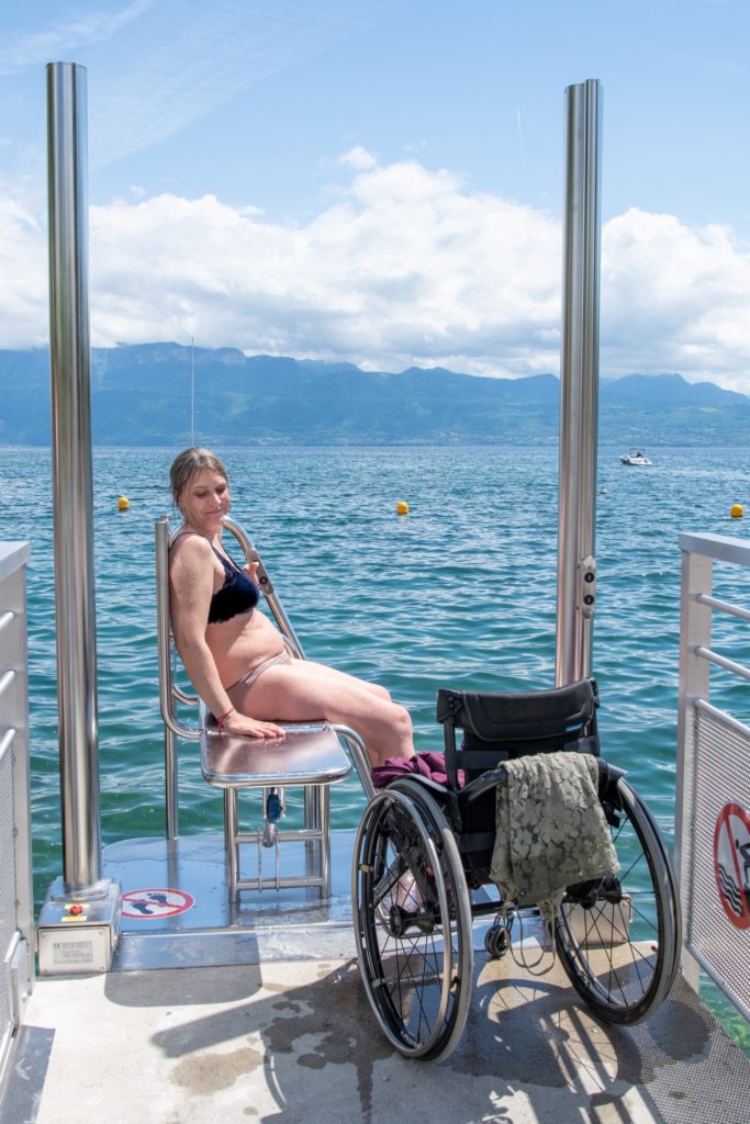 Lift et plateforme d'accès au lac pour les personnes à mobilités réduites, à Ouchy. Avec madame Anne Othenin-Girard